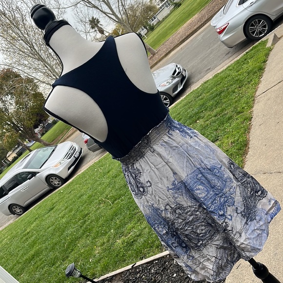 Sundress - Picture 3 of 4